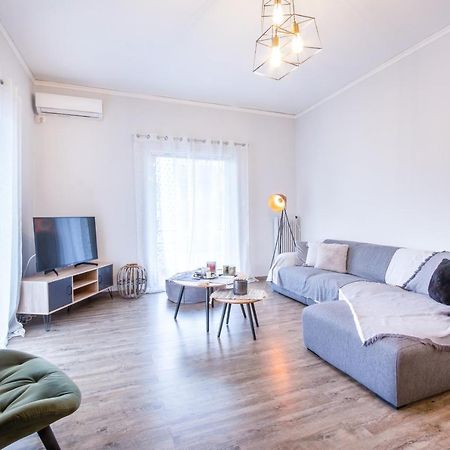 אתונה Apartment With Parking Near Medical Center מראה חיצוני תמונה