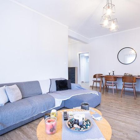 אתונה Apartment With Parking Near Medical Center מראה חיצוני תמונה
