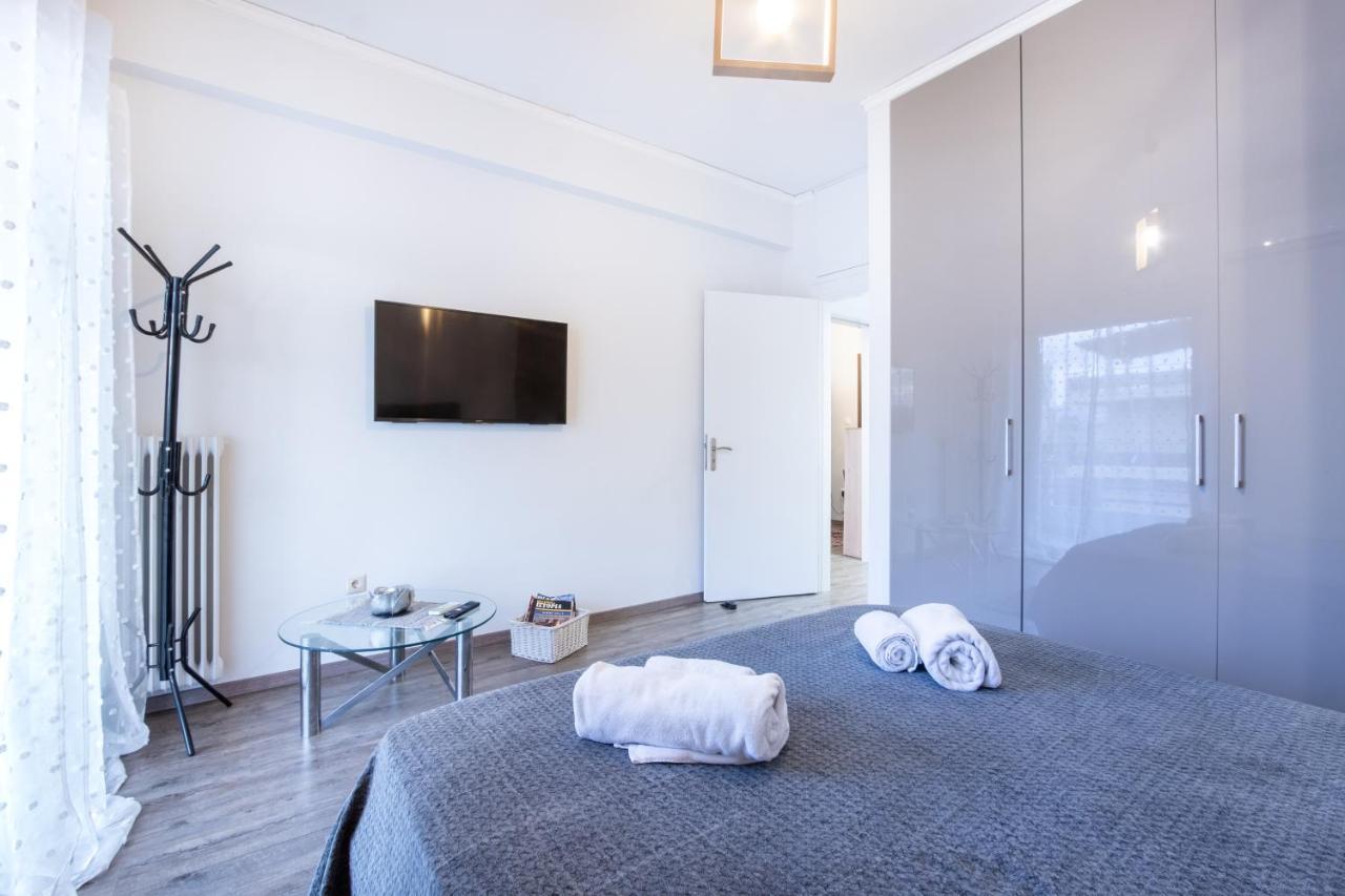 אתונה Apartment With Parking Near Medical Center מראה חיצוני תמונה