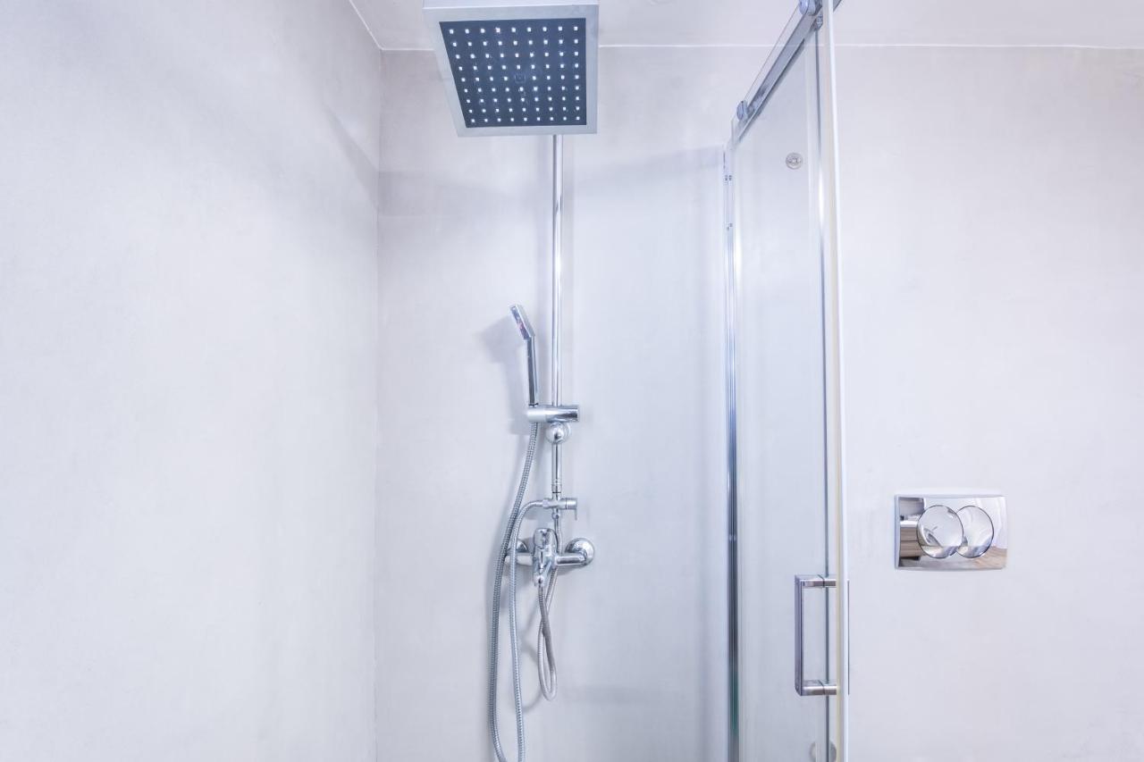 אתונה Apartment With Parking Near Medical Center מראה חיצוני תמונה