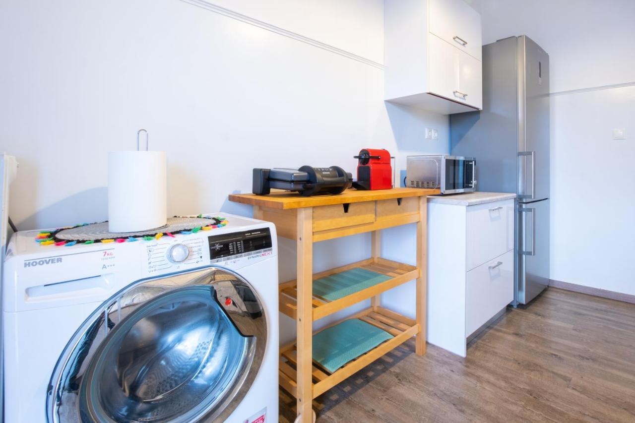 אתונה Apartment With Parking Near Medical Center מראה חיצוני תמונה